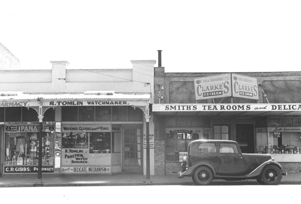 Main St, Upper Hutt, Jan. 1948; north side 19, Gibbs-Tomlin-Smith