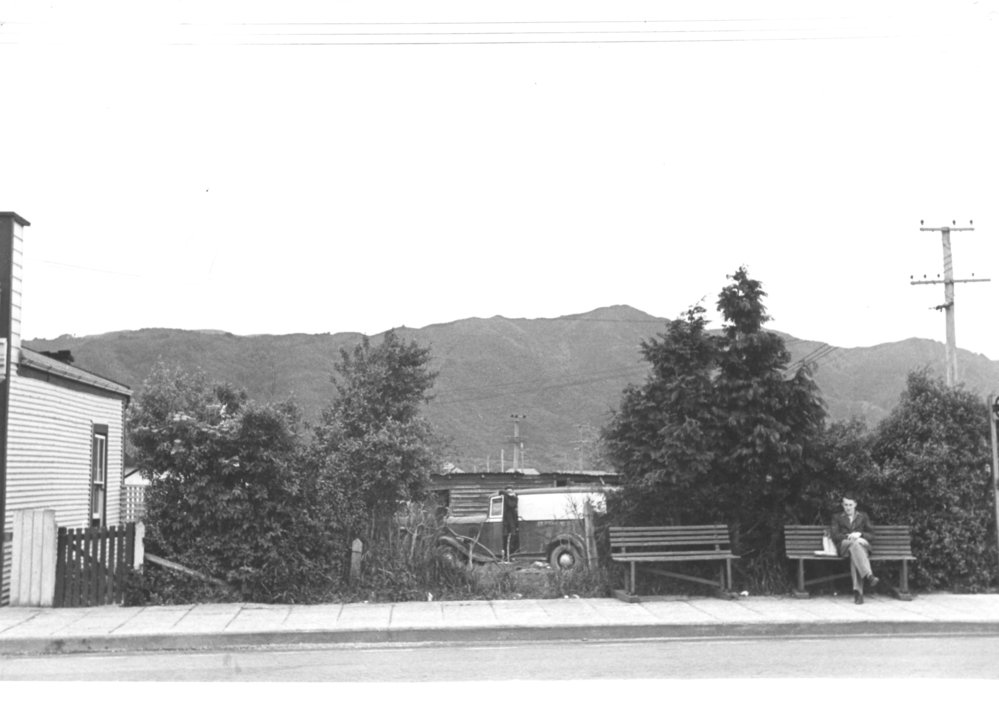 Main St, Upper Hutt, Jan. 1948; north side 25, Agency (?)-Silbery