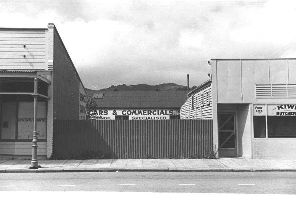 Main St, Upper Hutt, Jan. 1948; south side 19, District Nurse-Kiwi Butchery