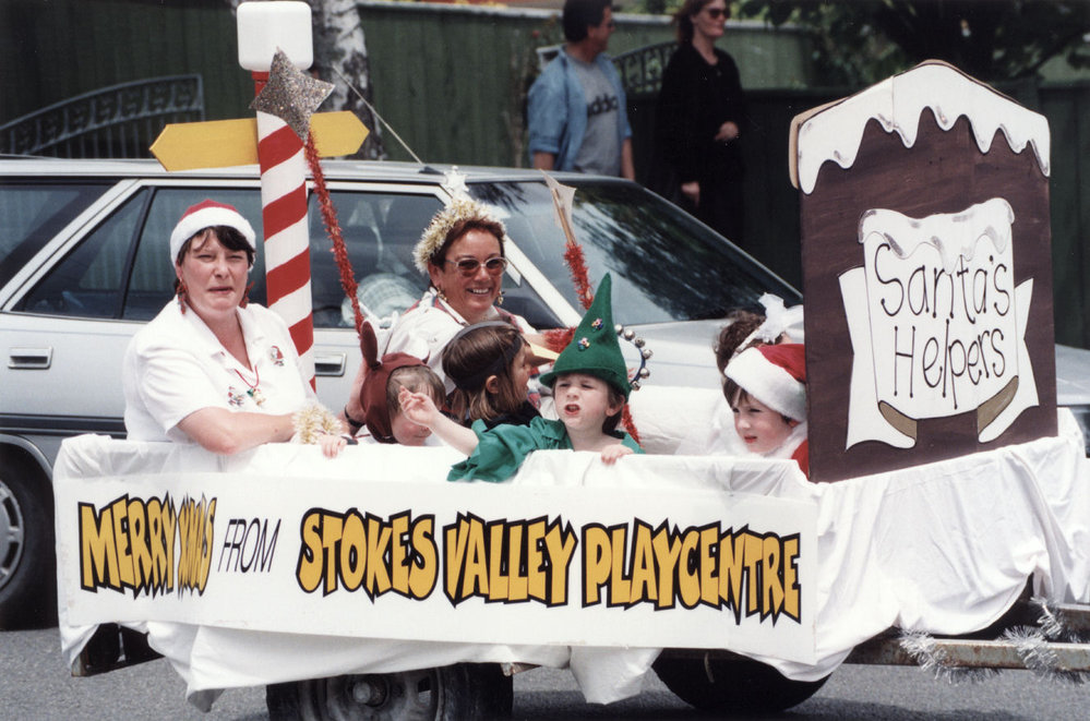 Christmas parade, Stokes Valley, 1998; play centre