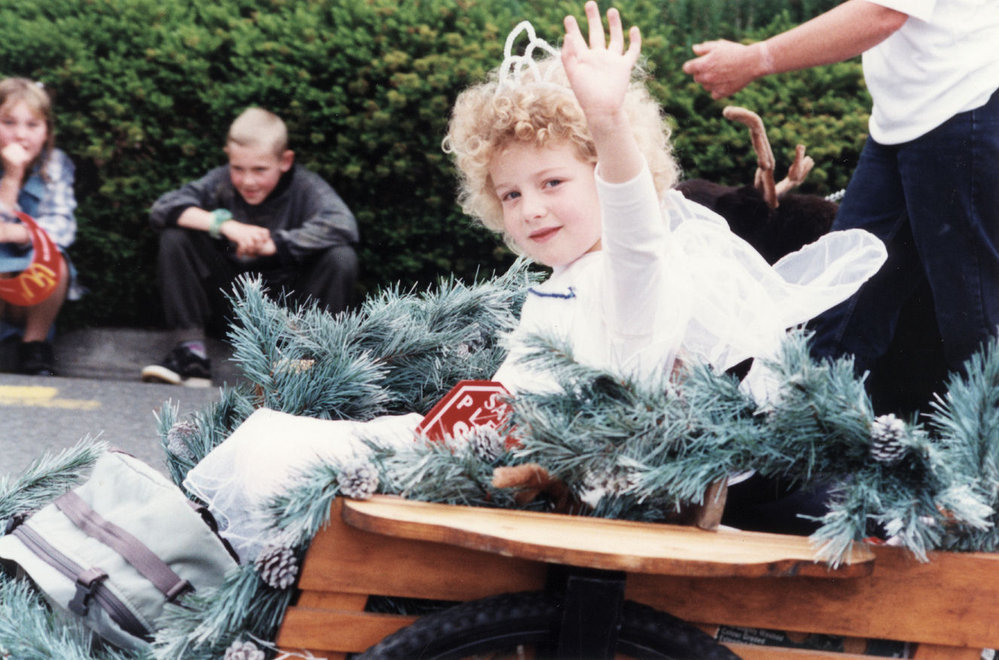 Christmas parade 1999; unidentified float