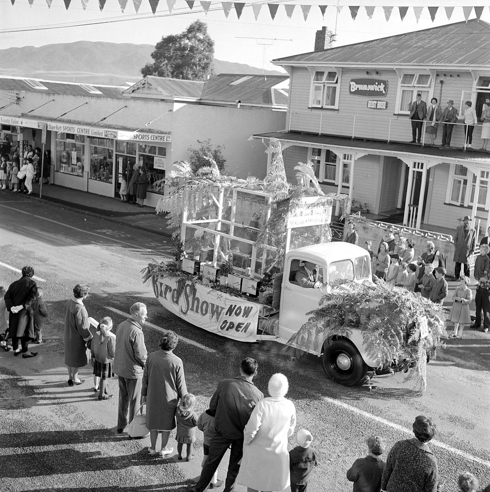 City Status procession No. 33; Caged Birds Society