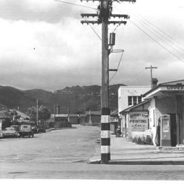 Main St, Upper Hutt, Jan. 1948; south side 21, Princes Street-UH Petrol