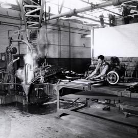 Dunlop tread extrusion; first line; the extruder