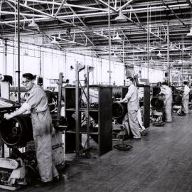 Dunlop tyre assembly; cross-ply, small sizes