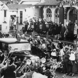 Royal tour 1954; crowd in Main Street cheering the Queen
