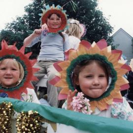 Christmas parade 1999; flower people? 