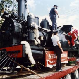Christmas parade 1993; Santa and Silverstream Railway 1877 L-class engine