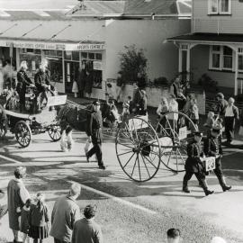 City Status procession No. 23; fire brigades and vintage appliances