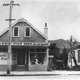Main St, Upper Hutt, Jan. 1948; north side 22, Bird-Duncan. [P4-122-1777]